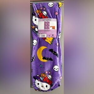 Hello kitty spell on cute throw blanket Halloween